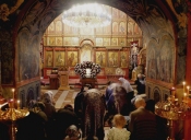 В Никольском храме  в селе Озерецкое верующие поклонились Кресту Господню.