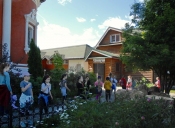 Учащиеся школы «Позитив» посетили церковно- исторический и краеведческий музей при Никольском храме в селе Озерецкое.