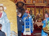 В день праздника Сретения Господня в Никольском храме с. Озерецкое освятили икону-мозаику, созданную для Горнего места центрального алтаря.
